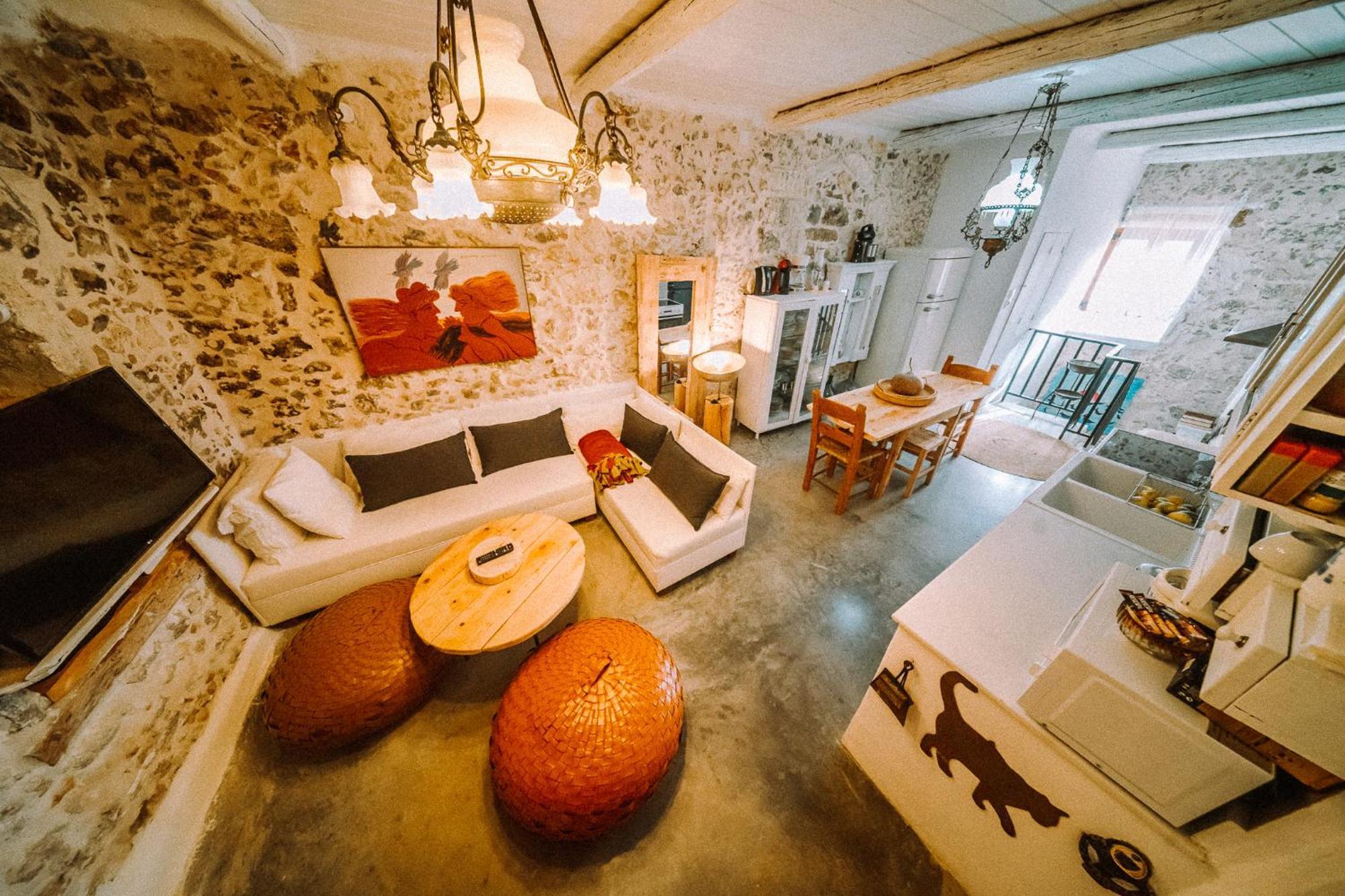 Antonia'S Stonebuilt Mansion With A Private Pool Villa Arménoi Eksteriør bilde