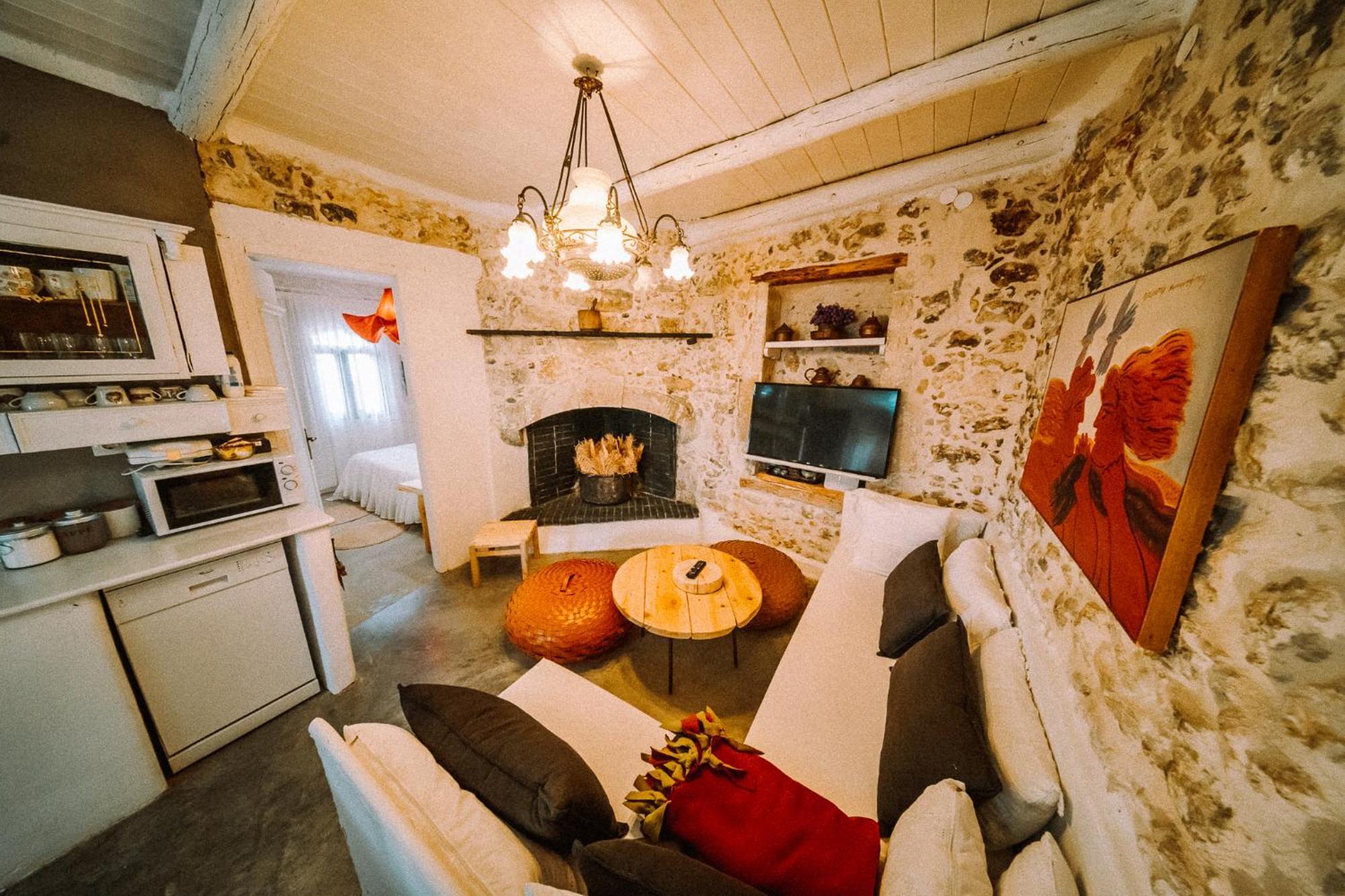 Antonia'S Stonebuilt Mansion With A Private Pool Villa Arménoi Eksteriør bilde