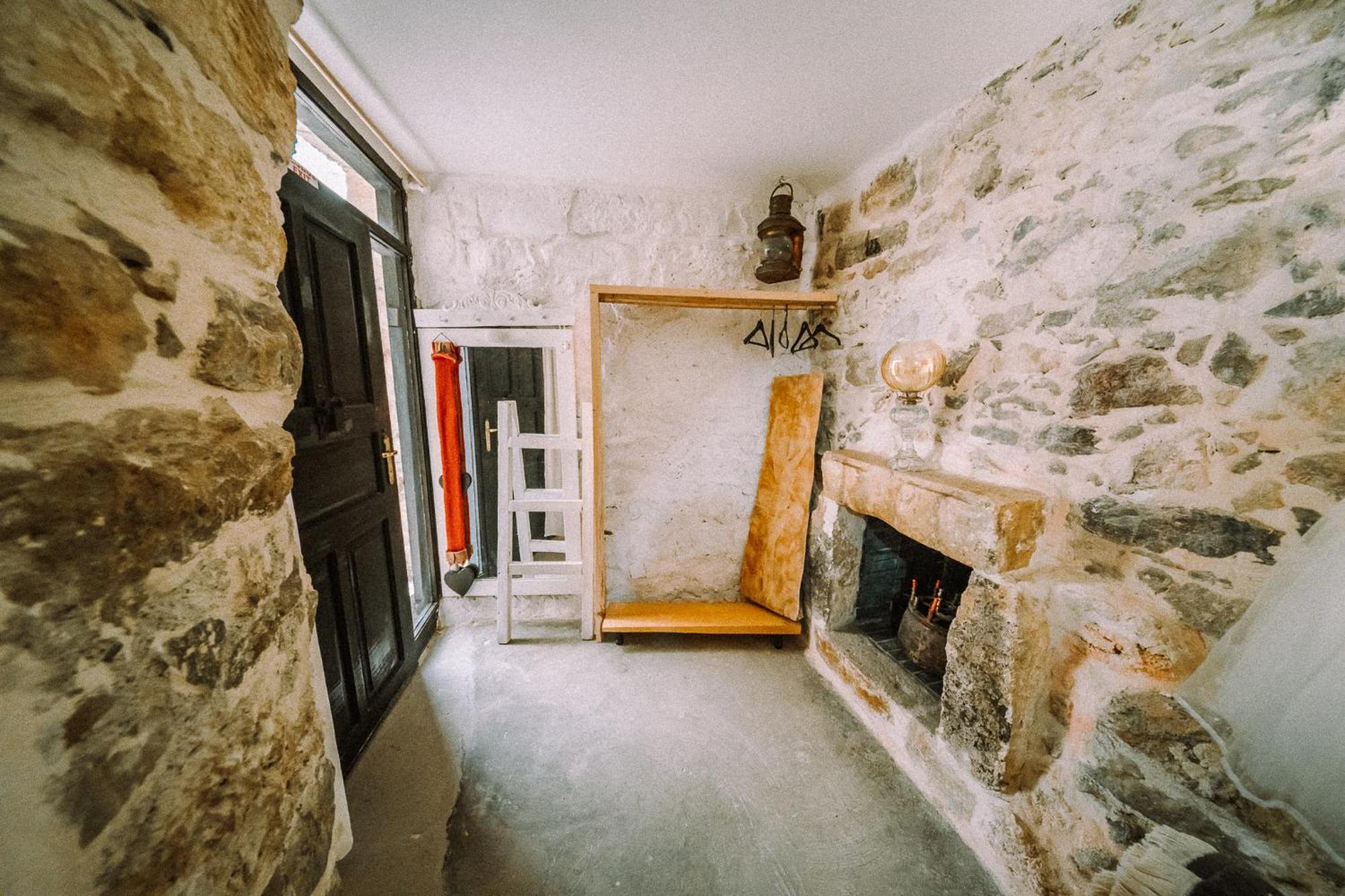 Antonia'S Stonebuilt Mansion With A Private Pool Villa Arménoi Eksteriør bilde