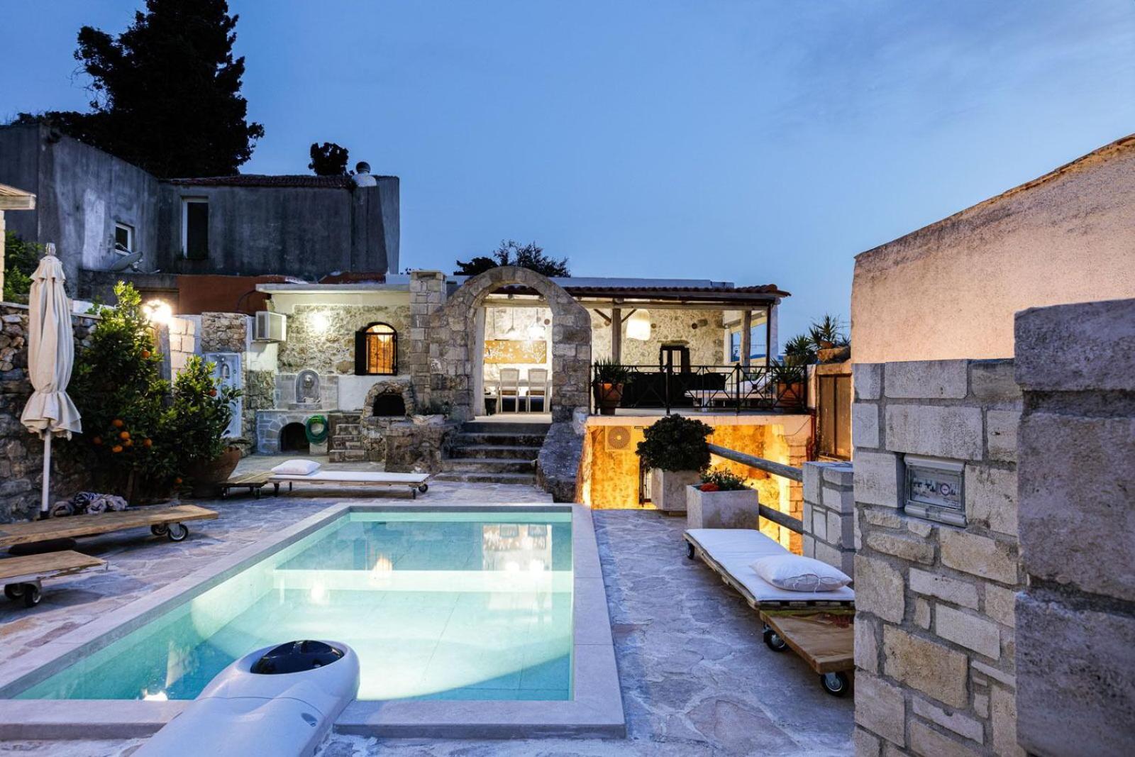 Antonia'S Stonebuilt Mansion With A Private Pool Villa Arménoi Eksteriør bilde